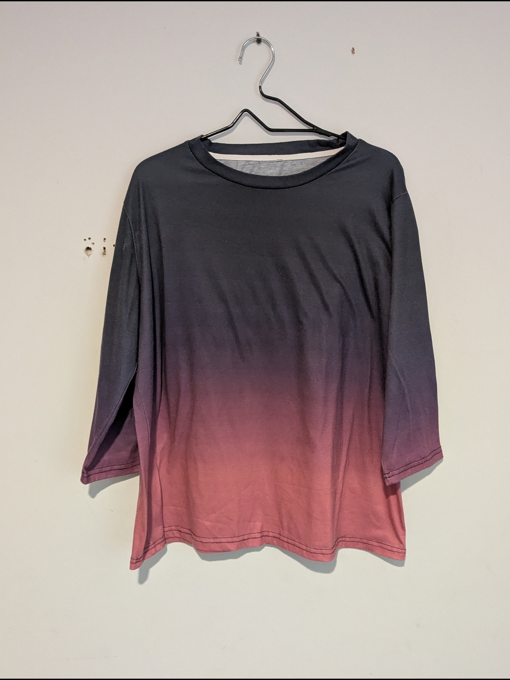 Cute Women's Ombre Crewneck Top - Black to Mauve
